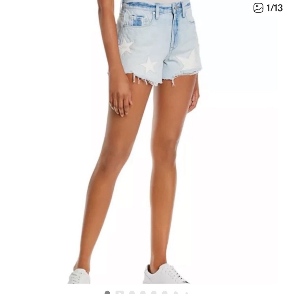 Blank NYC The Barrow shorts blue Denim Shorts with Star Accents